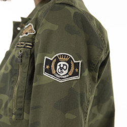Veste militaire femme imprimé camouflage avec patchs