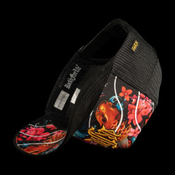 Casquette enfant avec filet, logo brodé et visière suédine