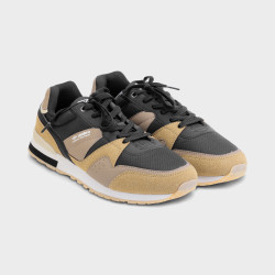 Paire de Baskets homme type sneakers décontractés modèle Stan